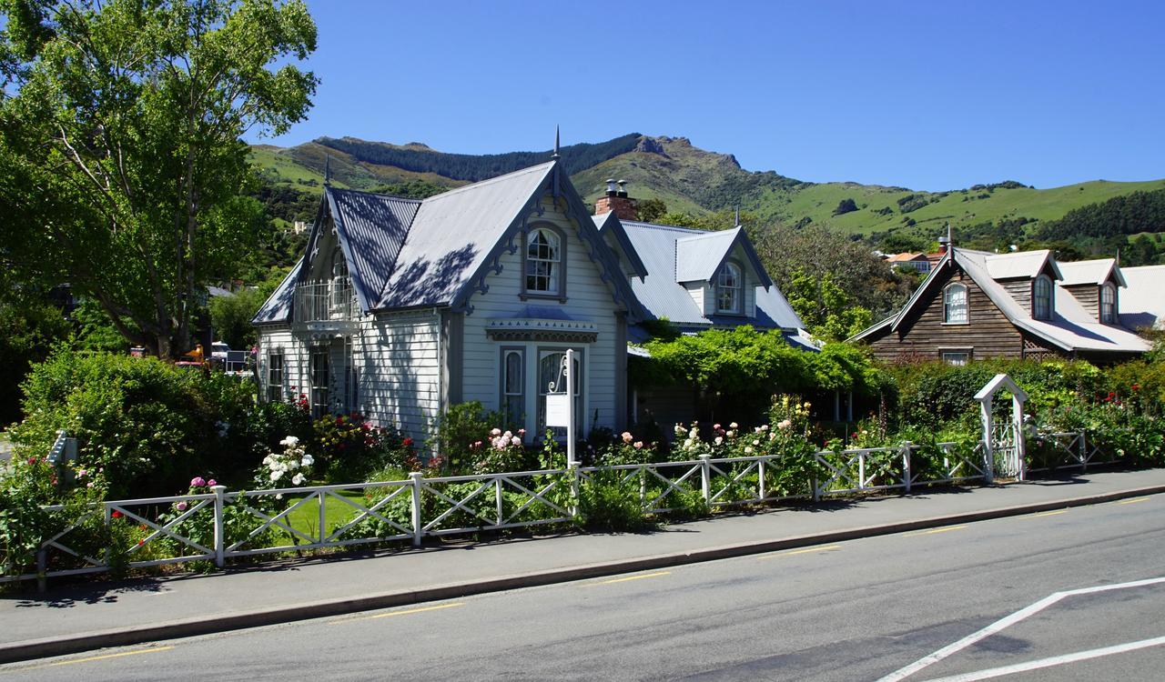 アカロア French Bay House Bed & Breakfast エクステリア 写真